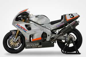 Joey Dunlop's race-winning Honda RVF750 RC45