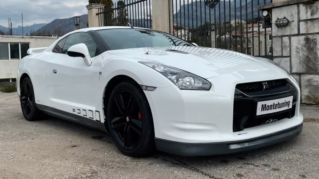  You&rsquo;d Never Guess That&rsquo;s A Ford Masquerading As A Nissan GT-R