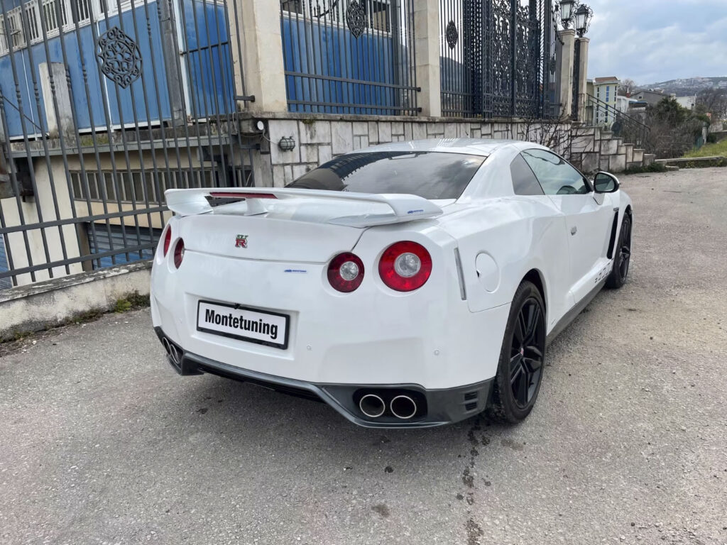  You&rsquo;d Never Guess That&rsquo;s A Ford Masquerading As A Nissan GT-R